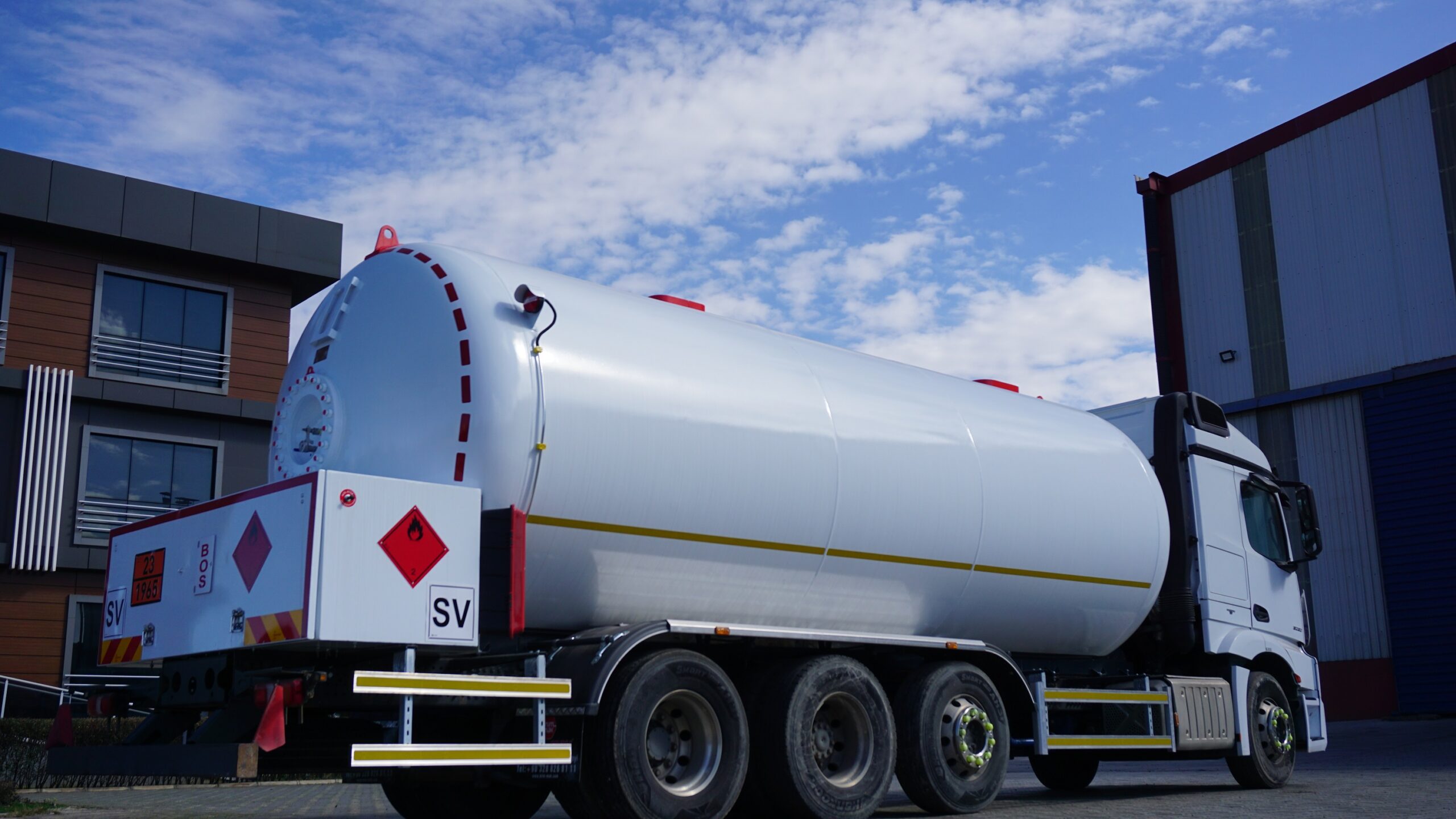 Réservoir GPL Bobtail avec ADR - Industrial Tanks and Pressure Vessels - LPG-BOBTAIL-ADR-001