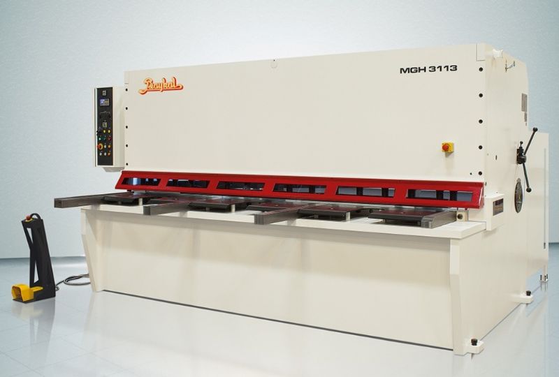 Baykal MGH Type Hydraulic Guillotine Shear