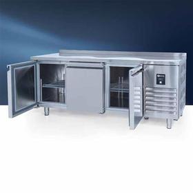 İceinox CTS 440 Холодильник для закусок с прилавком, 3 двери, 200*60*85 см, 304 Хром - Промышленные кухонные машины и оборудование - CEINOXCTS4