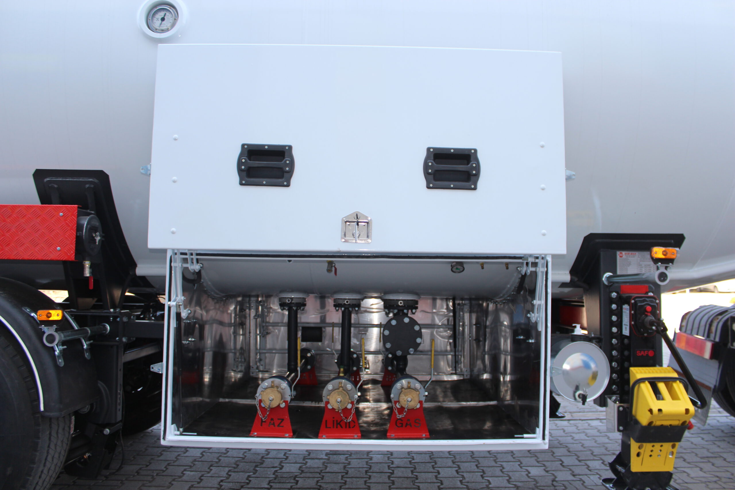 Flaschenförmiger LPG-Transporttank (3 Achsen) - Industrial Tanks and Pressure Vessels - TT-3D-001