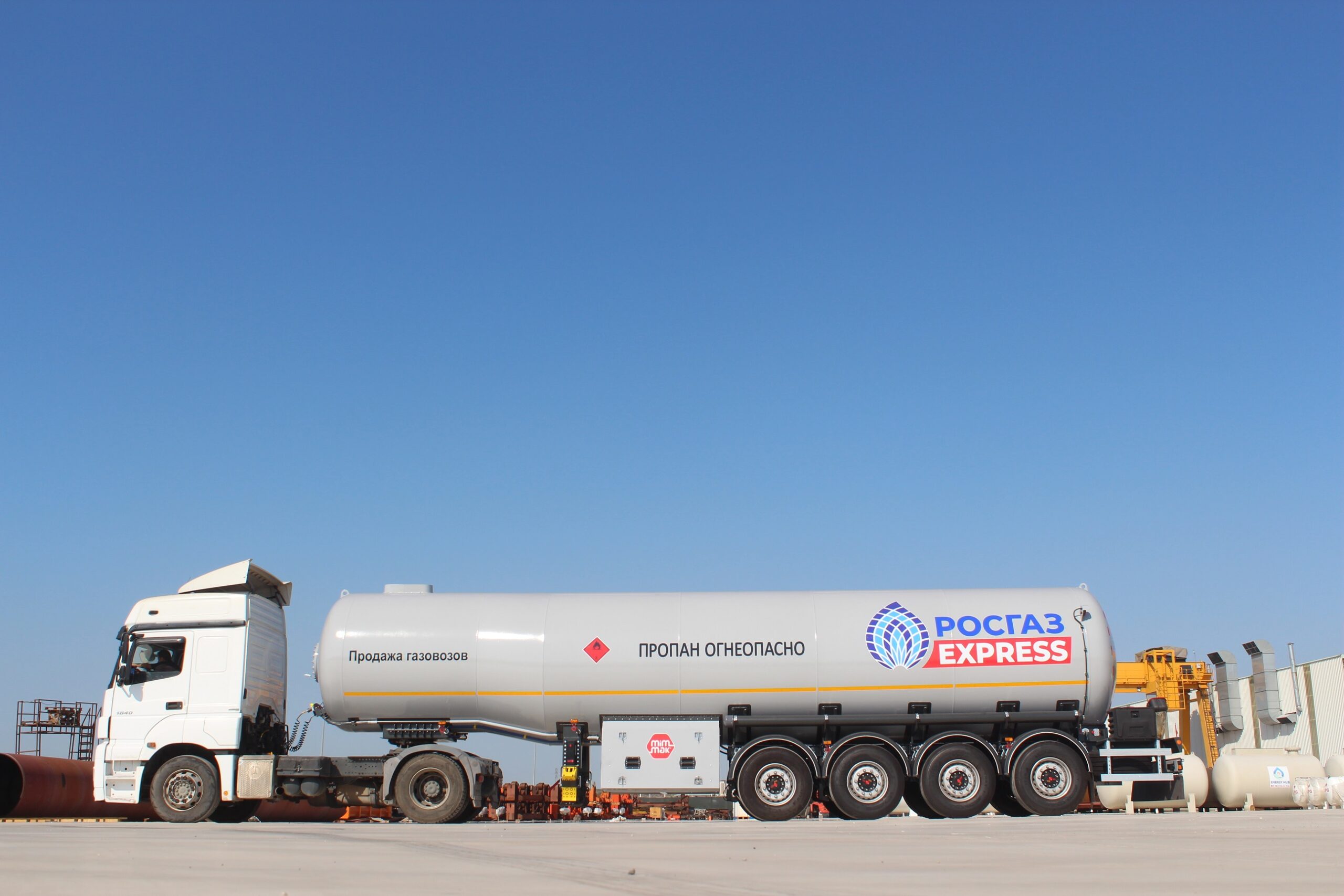 Flaschen-LPG-Transporttank (4 Achsen) - Industrial Tanks and Pressure Vessels - TT-4D-001
